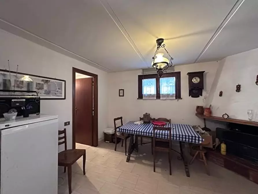 Immagine 30 di Casa trifamiliare in vendita  a Buti