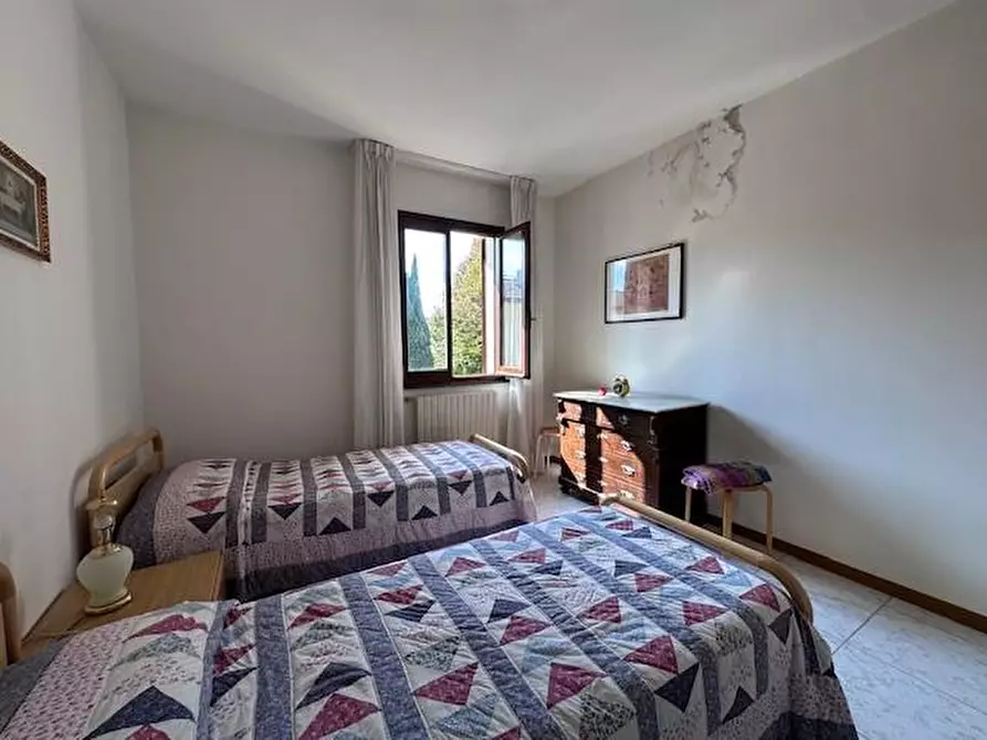 Immagine 19 di Casa trifamiliare in vendita  a Buti