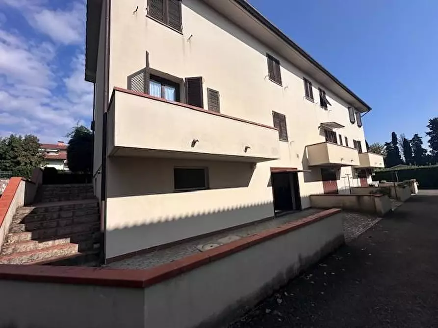 Immagine 37 di Casa trifamiliare in vendita  a Buti