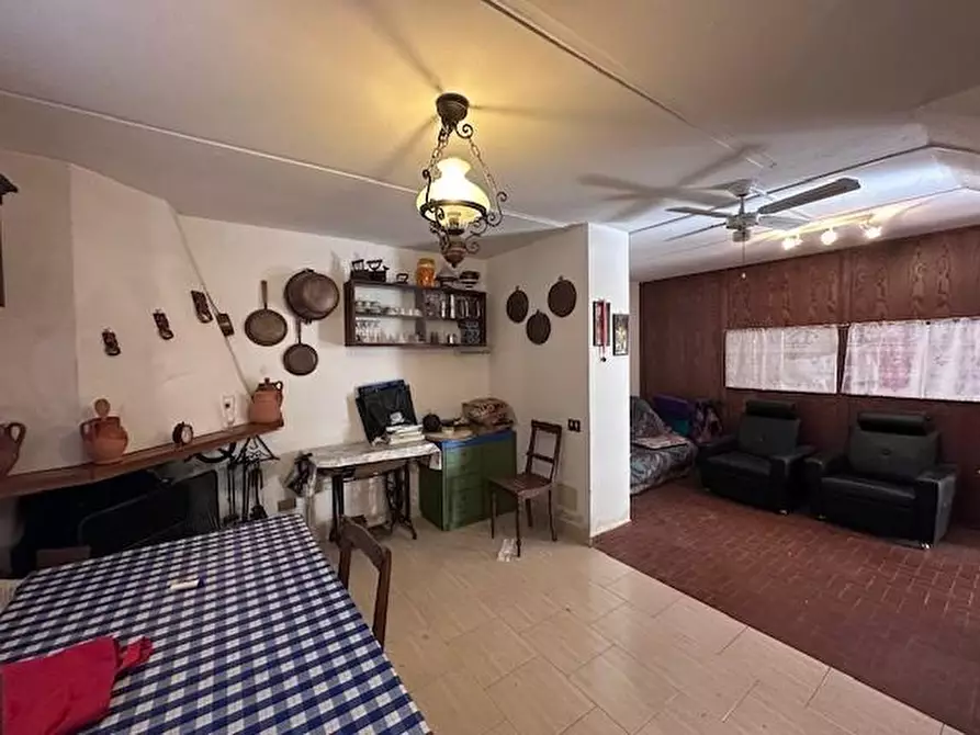 Immagine 31 di Casa trifamiliare in vendita  a Buti