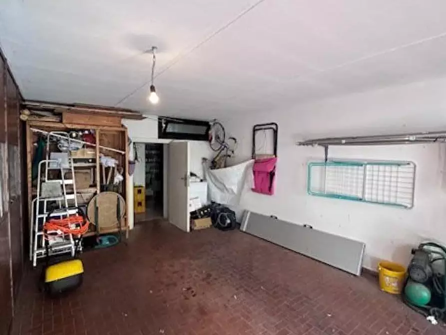 Immagine 32 di Casa trifamiliare in vendita  a Buti