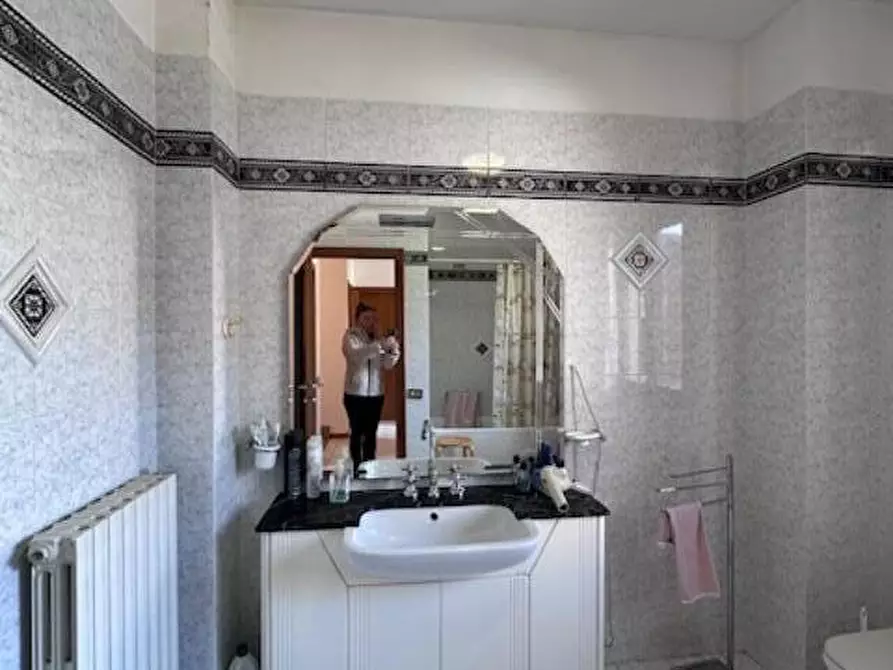 Immagine 21 di Casa trifamiliare in vendita  a Buti