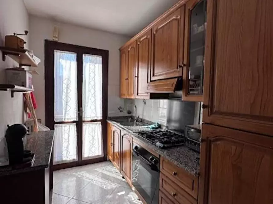 Immagine 10 di Casa trifamiliare in vendita  a Buti