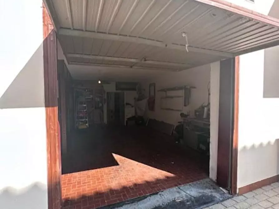 Immagine 34 di Casa trifamiliare in vendita  a Buti