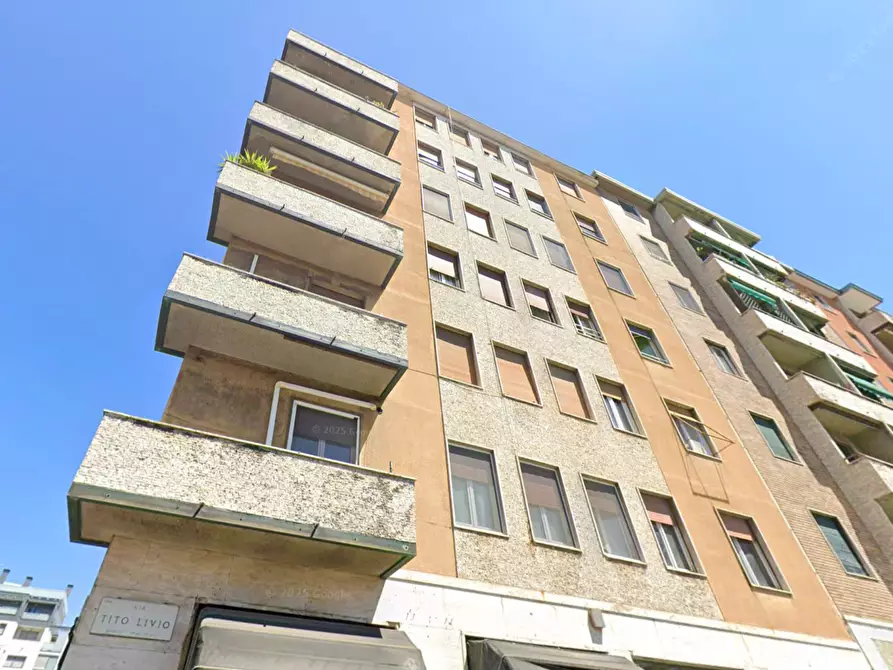 Immagine 7 di Appartamento in vendita  a Milano