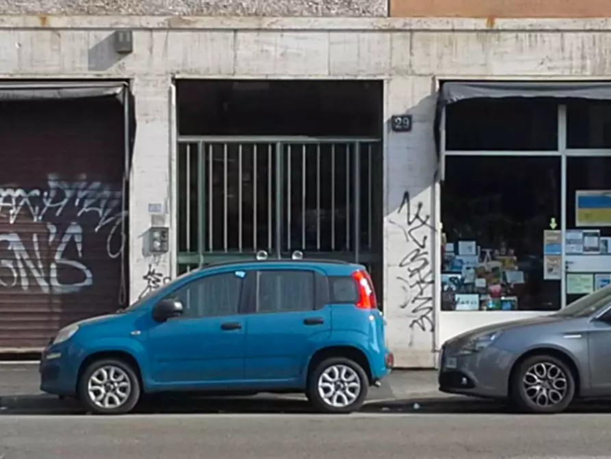 Immagine 13 di Appartamento in vendita  a Milano