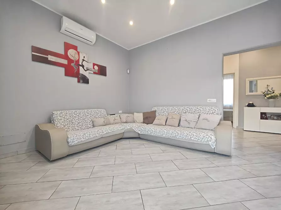 Immagine 12 di Villa in vendita  a Fucecchio