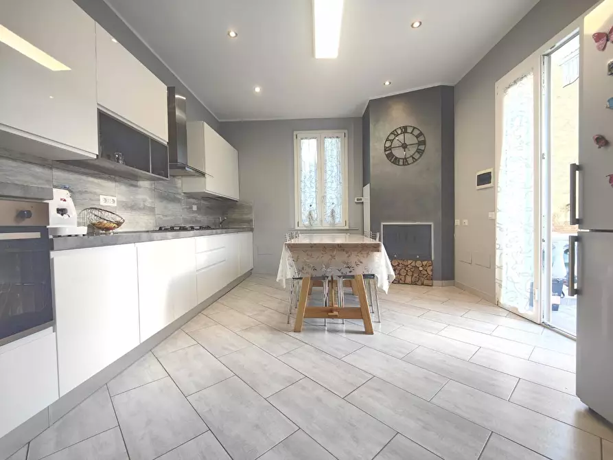 Immagine 7 di Villa in vendita  a Fucecchio