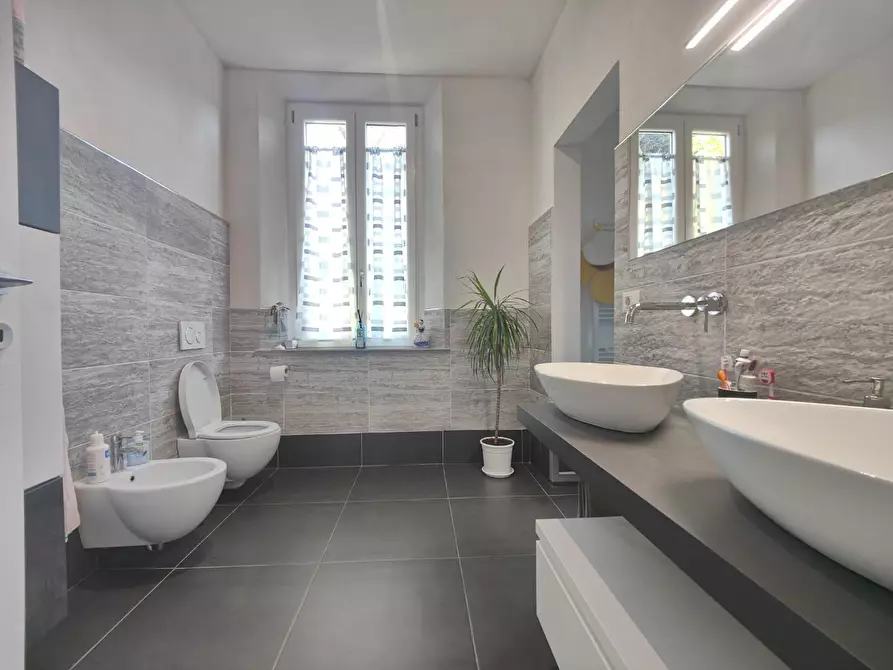 Immagine 19 di Villa in vendita  a Fucecchio