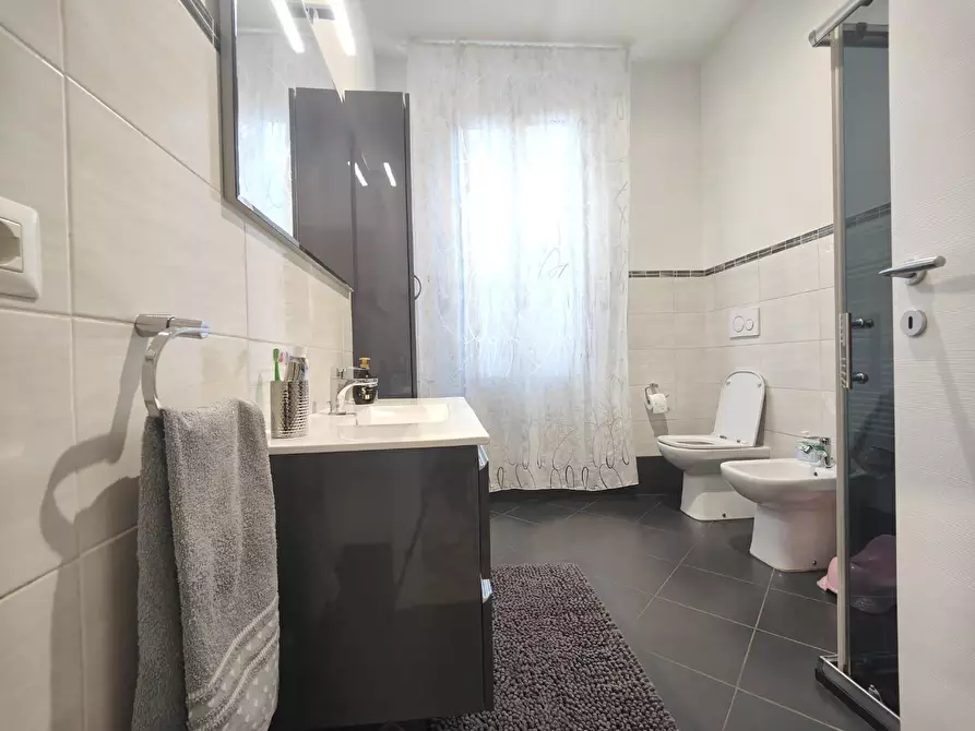 Immagine 2 di Villa in vendita  a Fucecchio