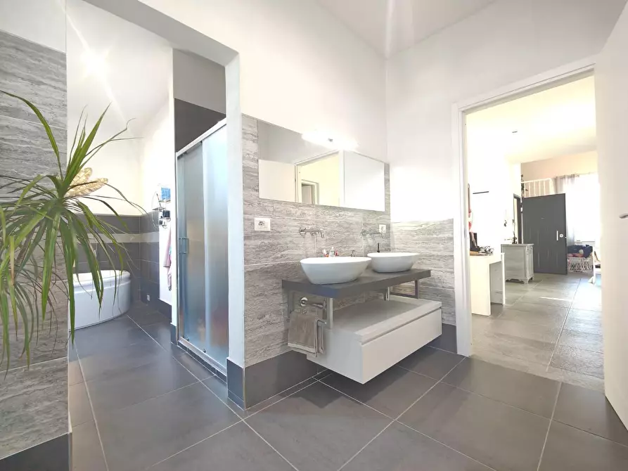 Immagine 14 di Villa in vendita  a Fucecchio