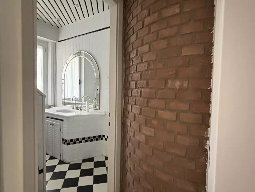 Immagine 19 di Appartamento in vendita  a Castelnuovo Magra