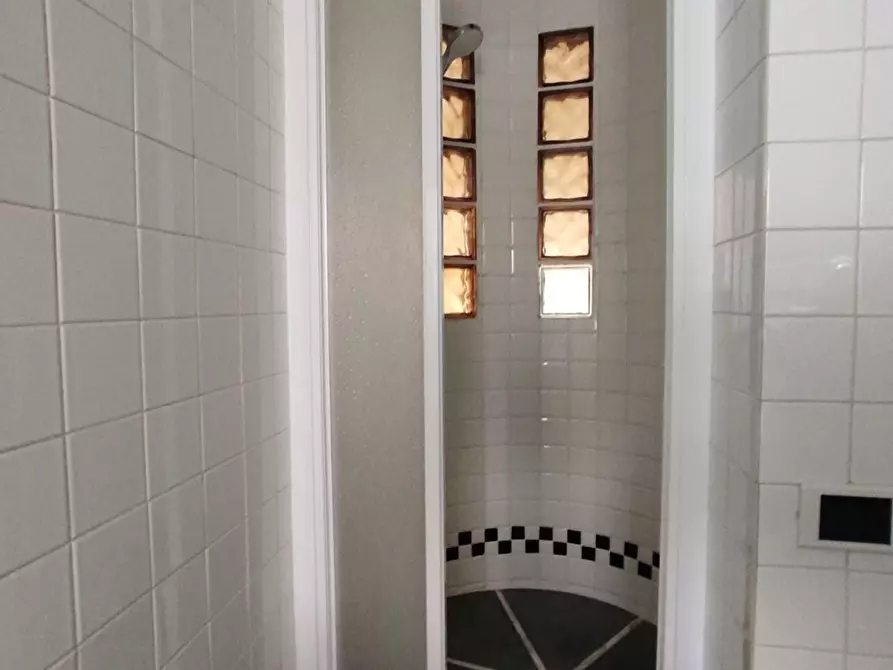 Immagine 26 di Appartamento in vendita  a Castelnuovo Magra