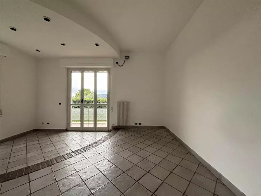 Immagine 7 di Appartamento in vendita  a Castelnuovo Magra