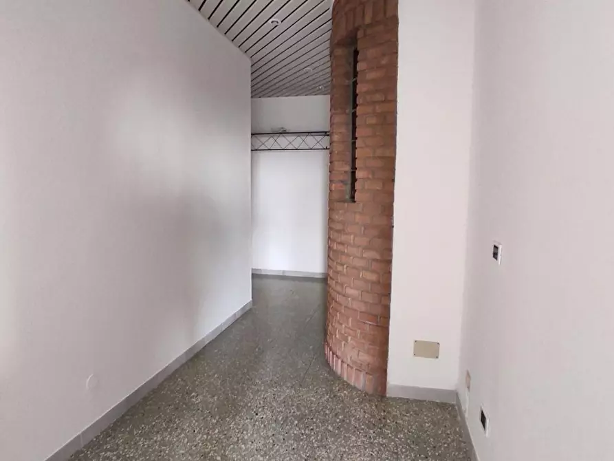 Immagine 11 di Appartamento in vendita  a Castelnuovo Magra