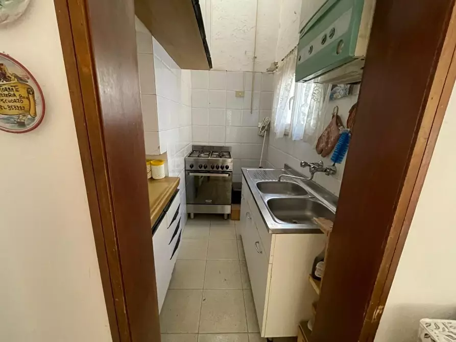 Immagine 2 di Appartamento in vendita  a Cecina