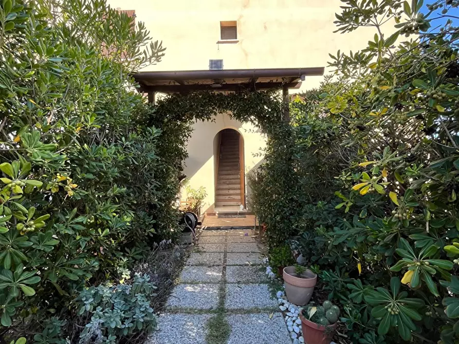 Immagine 1 di Appartamento in vendita  a Piombino