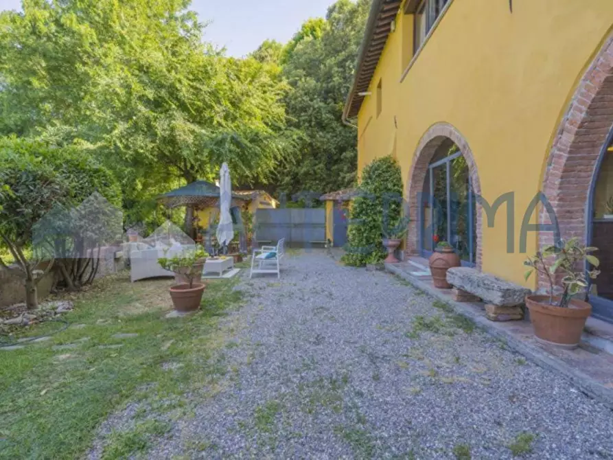 Immagine 4 di Villa in vendita  a Casciana Terme Lari