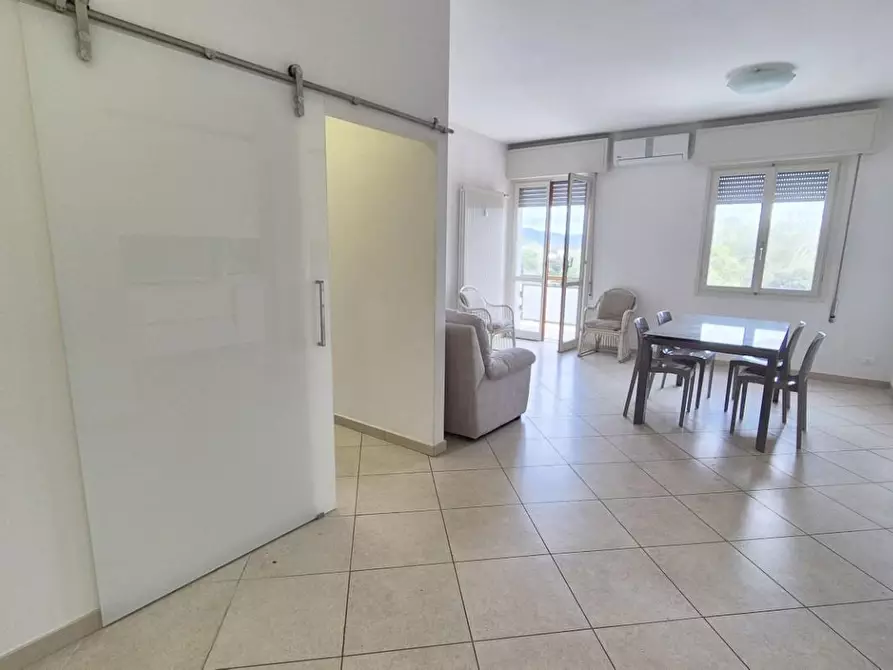 Immagine 12 di Appartamento in vendita  a Viareggio