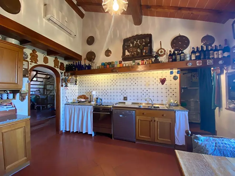 Immagine 18 di Porzione di casa in vendita  a Lastra A Signa