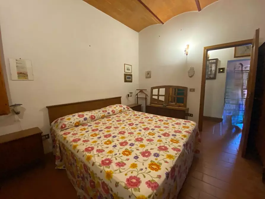 Immagine 42 di Porzione di casa in vendita  a Lastra A Signa