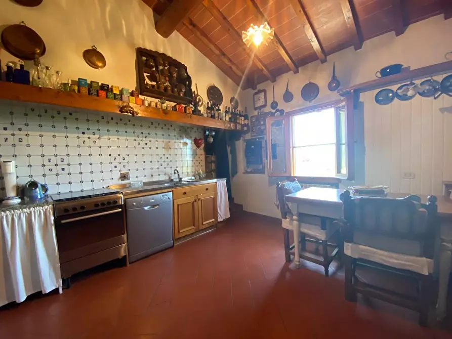 Immagine 13 di Porzione di casa in vendita  a Lastra A Signa