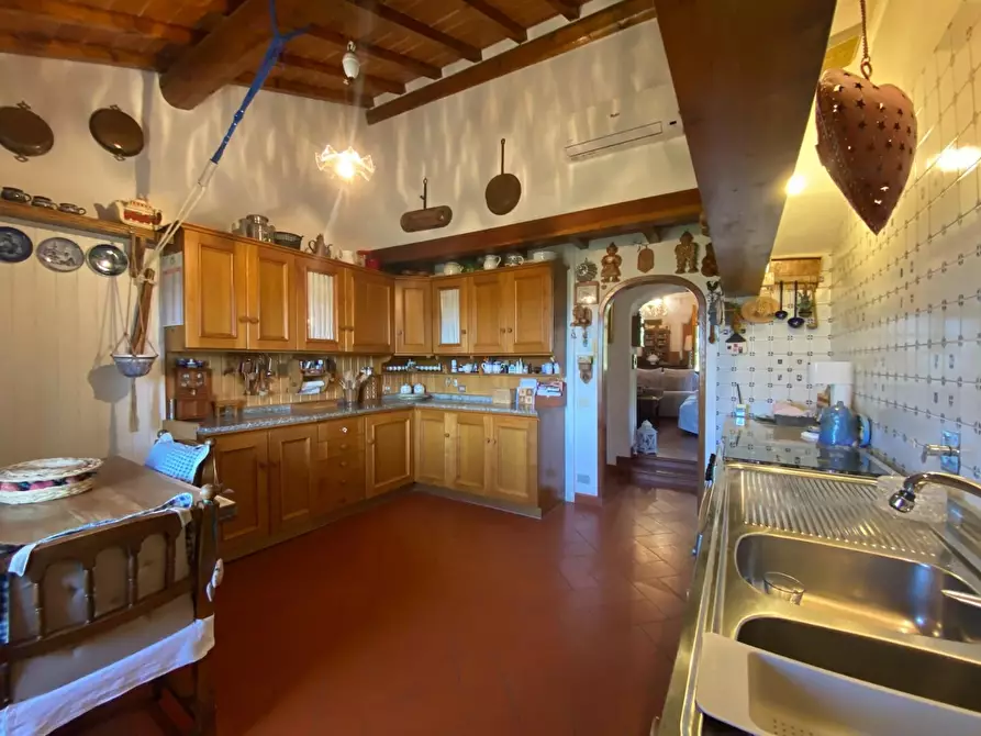 Immagine 16 di Porzione di casa in vendita  a Lastra A Signa