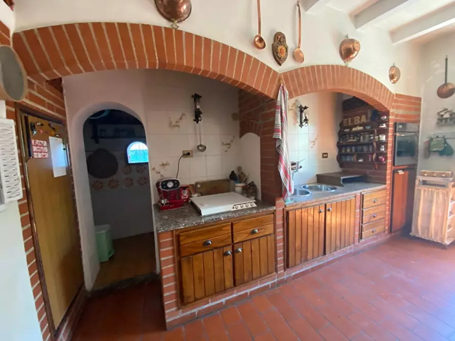 Immagine 46 di Porzione di casa in vendita  a Lastra A Signa