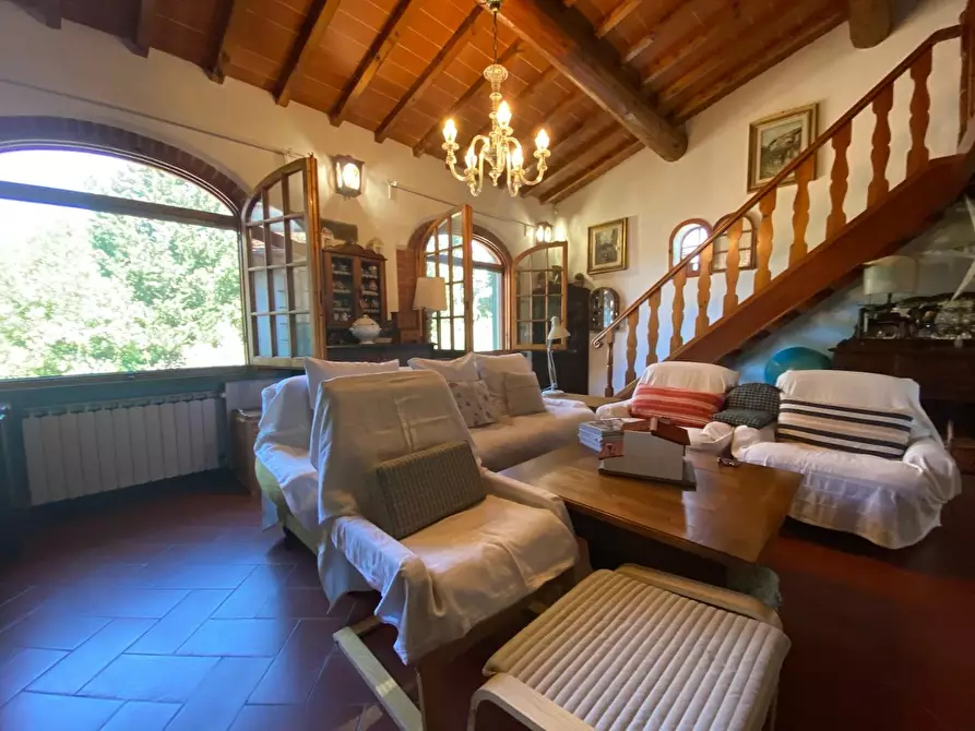 Immagine 5 di Porzione di casa in vendita  a Lastra A Signa