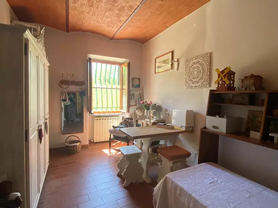 Immagine 40 di Porzione di casa in vendita  a Lastra A Signa