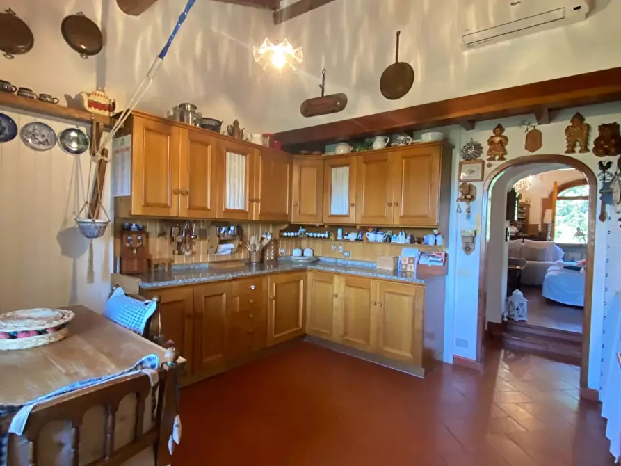 Immagine 17 di Porzione di casa in vendita  a Lastra A Signa