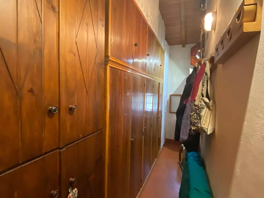 Immagine 22 di Porzione di casa in vendita  a Lastra A Signa