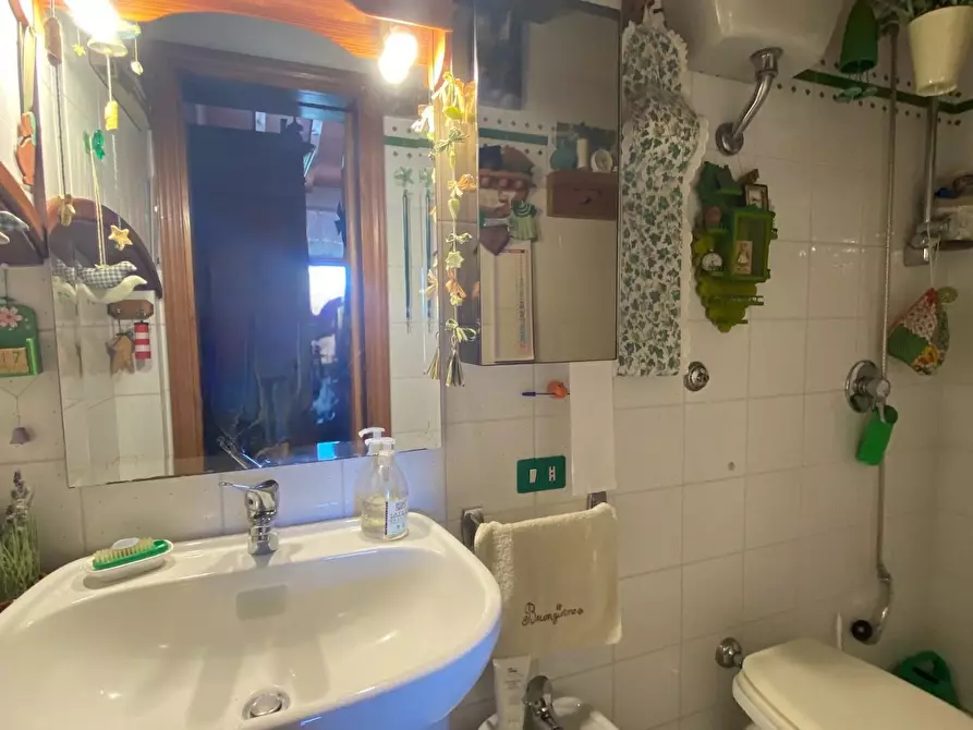 Immagine 26 di Porzione di casa in vendita  a Lastra A Signa