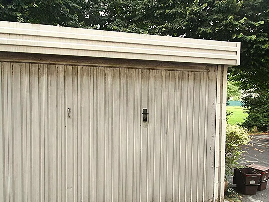 Immagine 26 di Appartamento in vendita  a Lucca