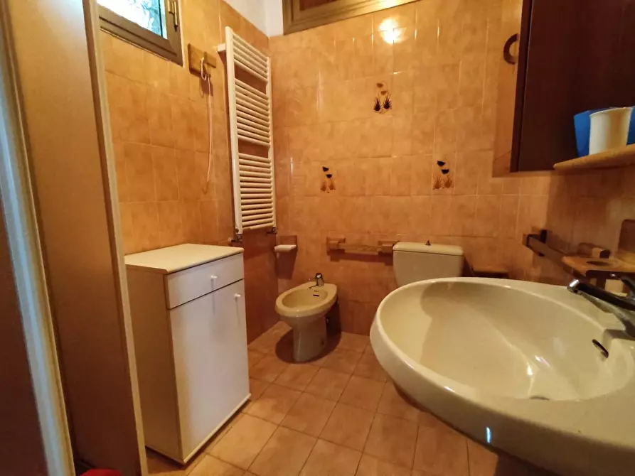 Immagine 12 di Villa in vendita  a Pietrasanta