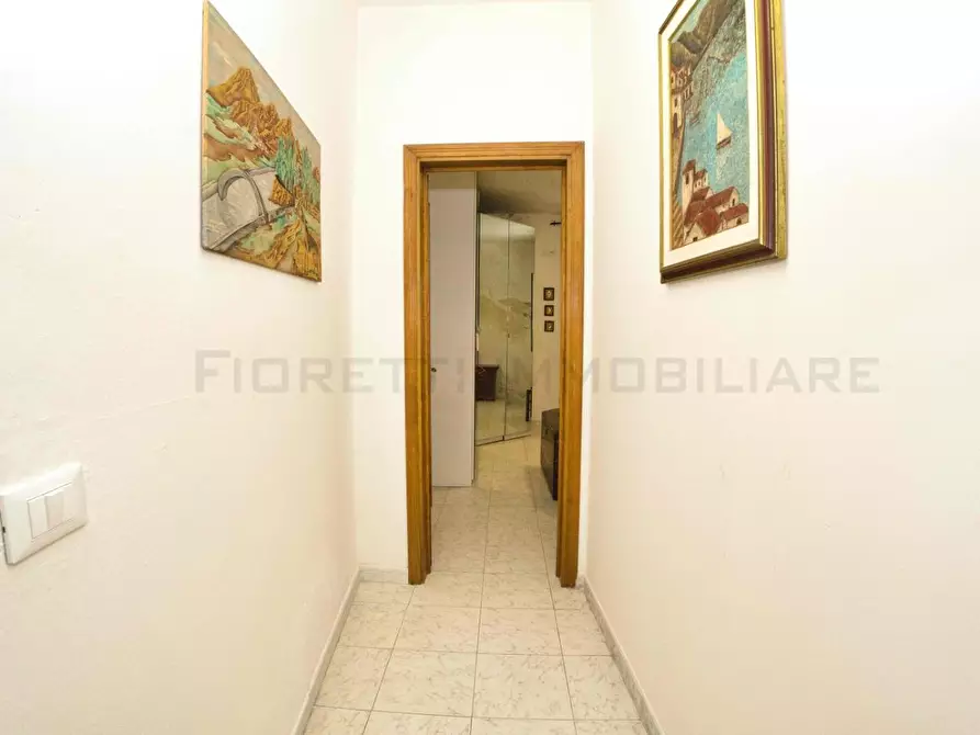 Immagine 10 di Appartamento in vendita  a Suvereto