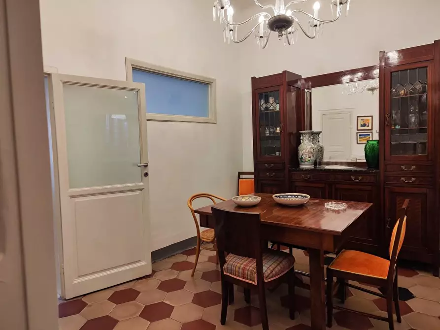 Immagine 5 di Appartamento in affitto  a Carrara