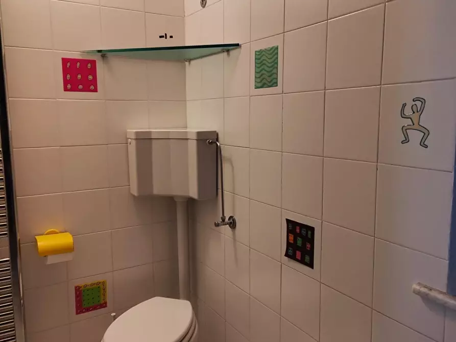 Immagine 7 di Appartamento in affitto  a Carrara