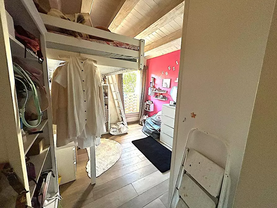 Immagine 22 di Casa colonica in vendita  a Vinci