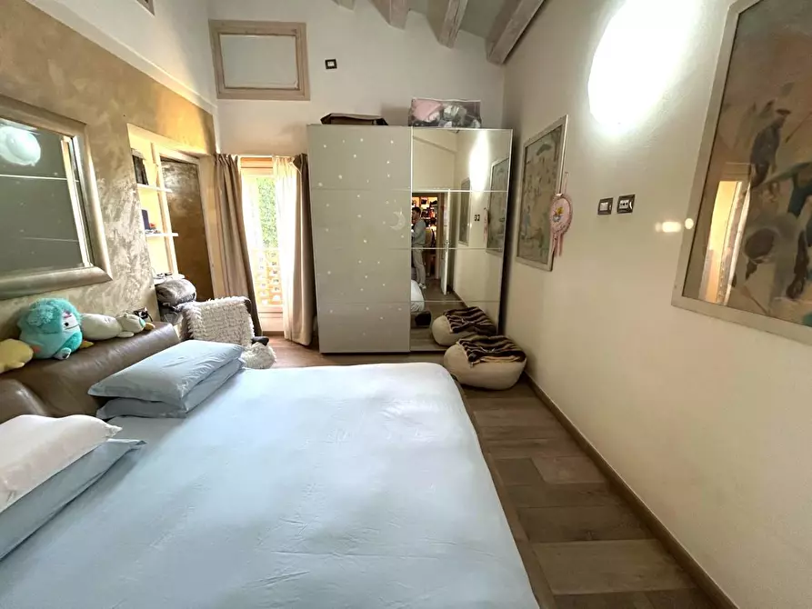 Immagine 14 di Casa colonica in vendita  a Vinci