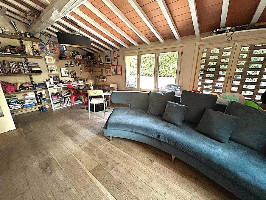 Immagine 2 di Casa colonica in vendita  a Vinci