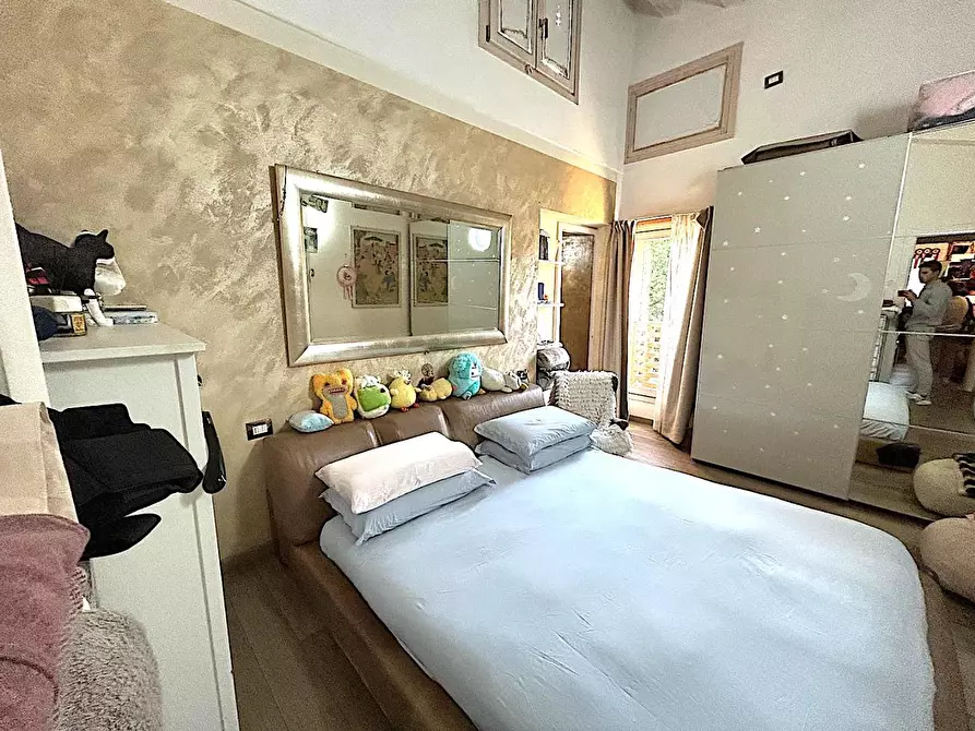 Immagine 15 di Casa colonica in vendita  a Vinci