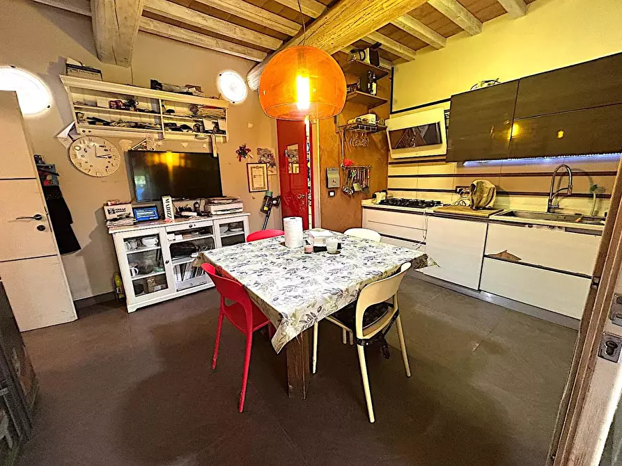 Immagine 7 di Casa colonica in vendita  a Vinci