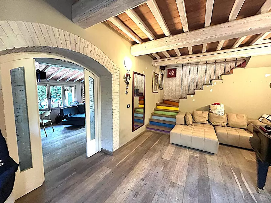 Immagine 3 di Casa colonica in vendita  a Vinci