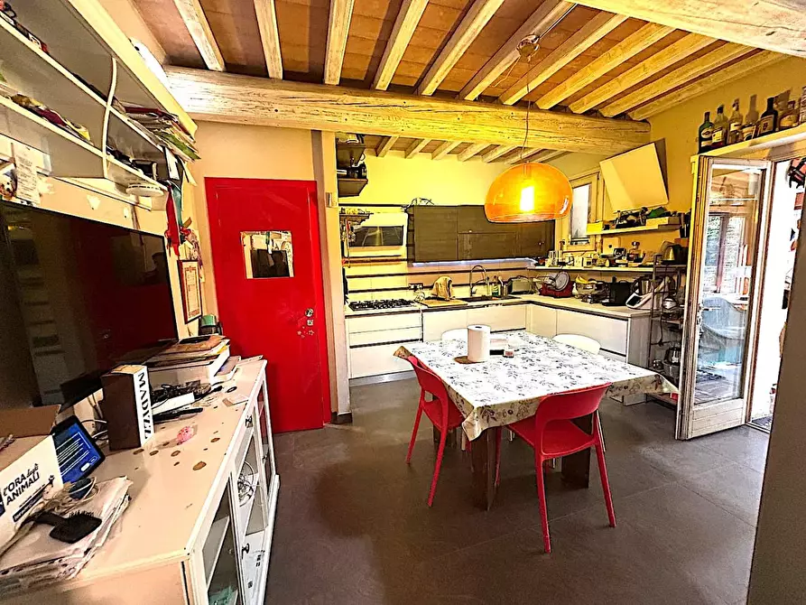 Immagine 8 di Casa colonica in vendita  a Vinci