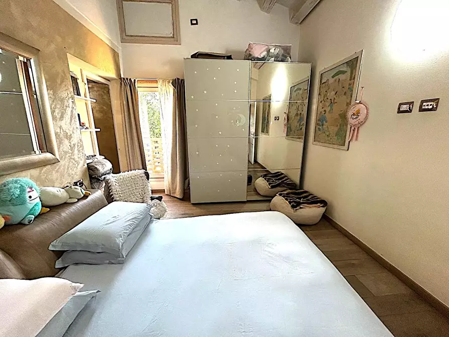 Immagine 13 di Casa colonica in vendita  a Vinci