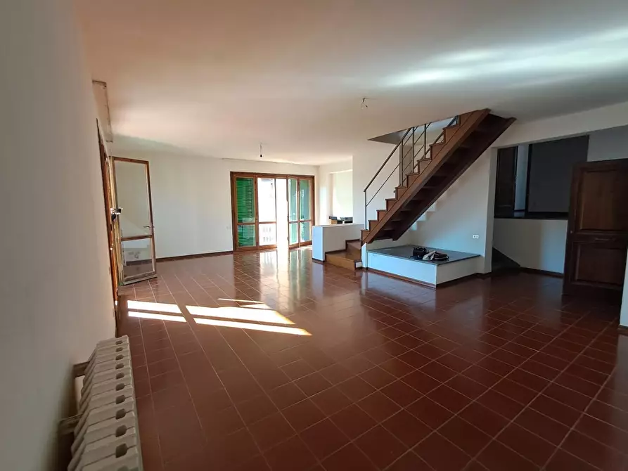 Immagine 9 di Mansarda in vendita  a Ponsacco