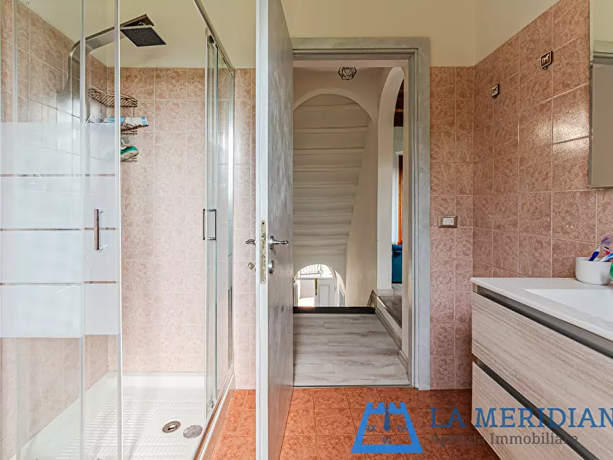 Immagine 19 di Casa indipendente in vendita  a Lamporecchio