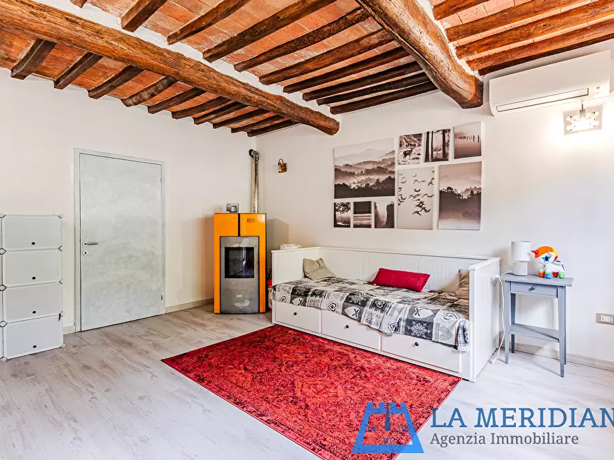 Immagine 2 di Casa indipendente in vendita  a Lamporecchio