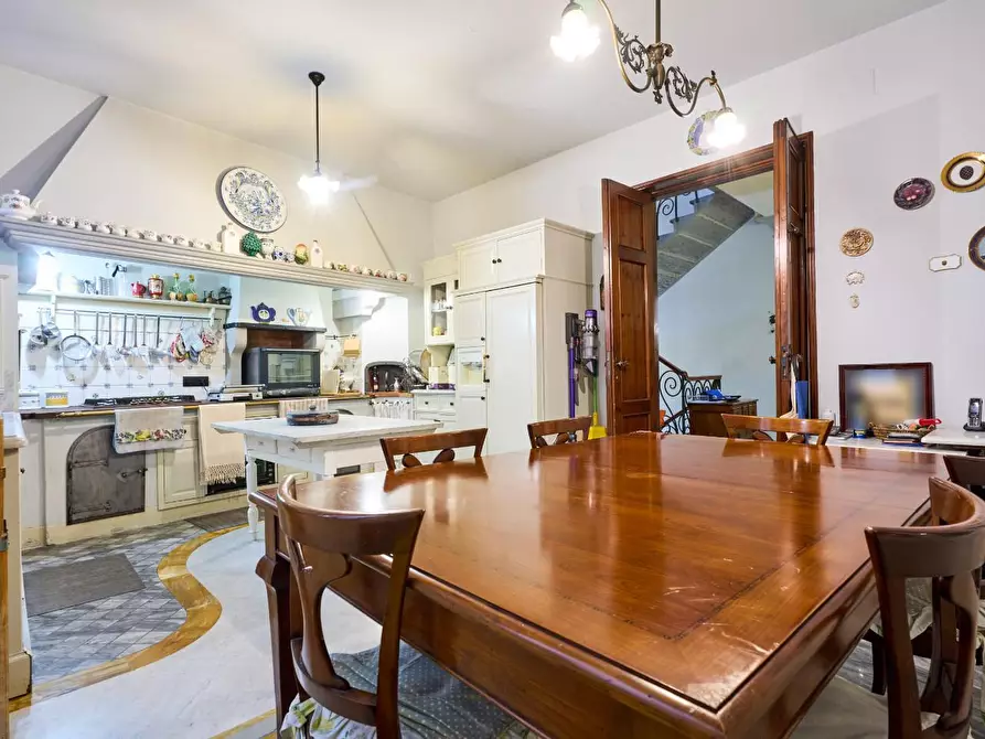 Immagine 7 di Immobile di prestigio in vendita  a Empoli